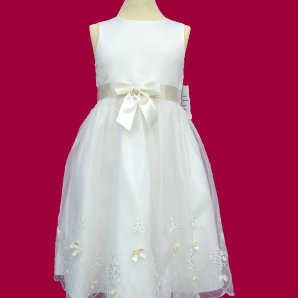 Laura Taufkleid in Champagner